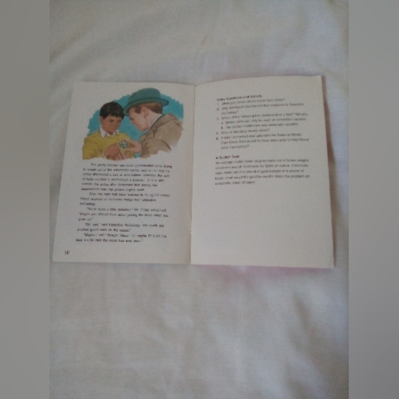 Book: Fiction / Childrens - Picture 5 of 5